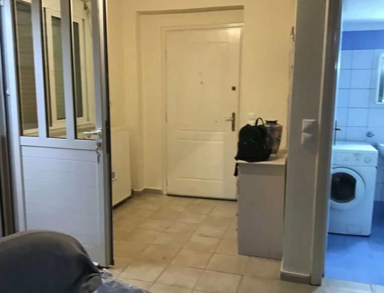 Photo 360270695