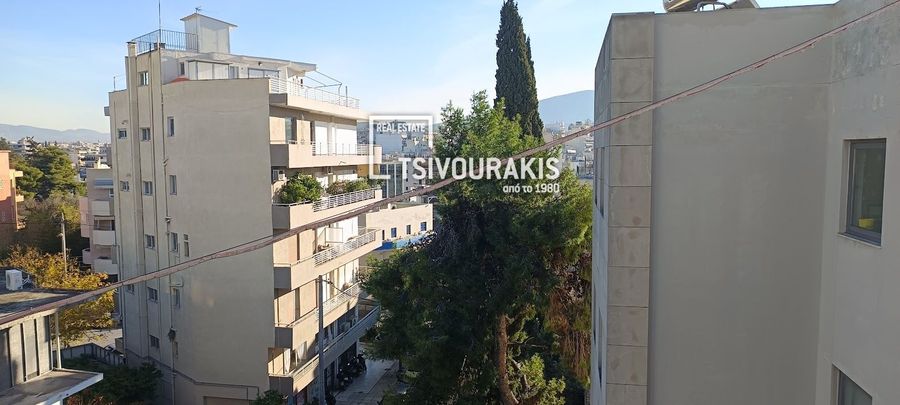 Photo 360296636
