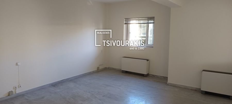 Photo 360296645
