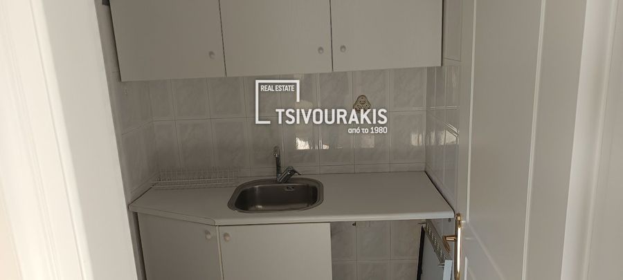 Photo 360296651