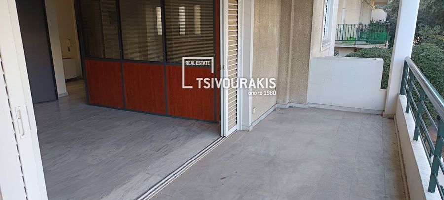 Photo 360296654