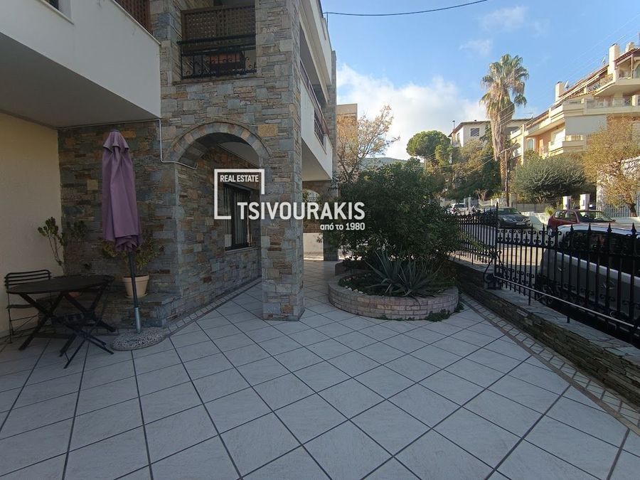 Photo 360297158