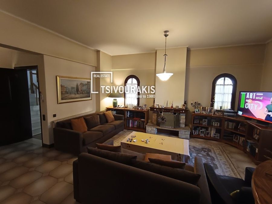 Photo 360297179