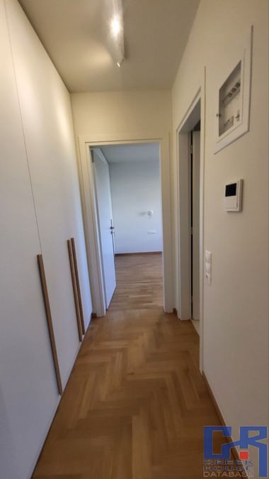 Photo 360314891