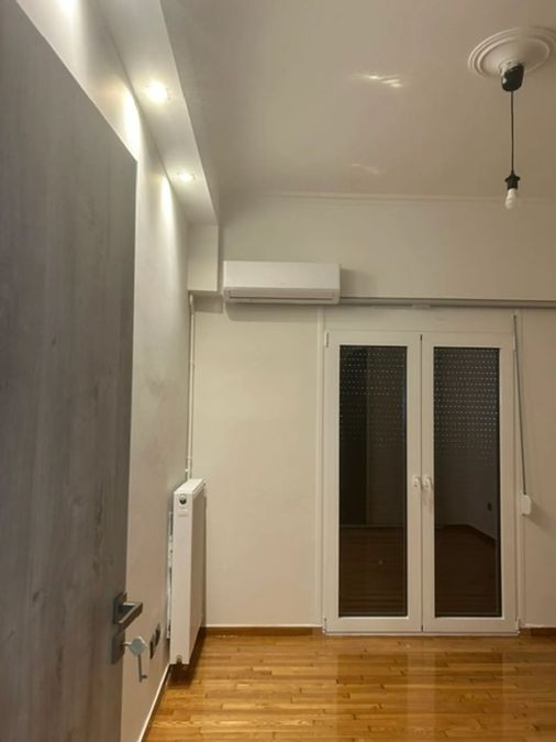Photo 360346325