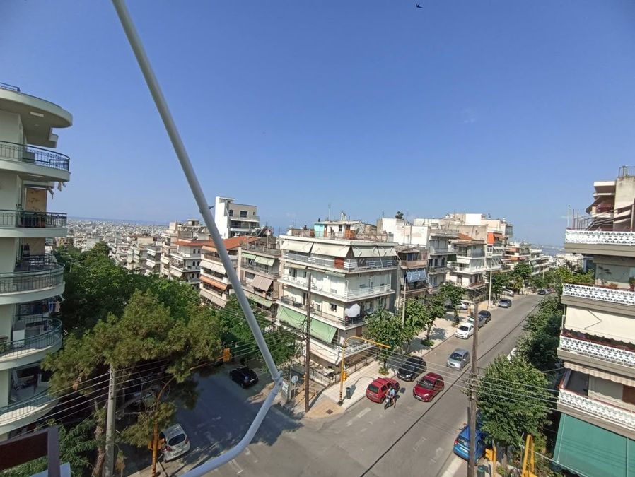 Photo 360680147