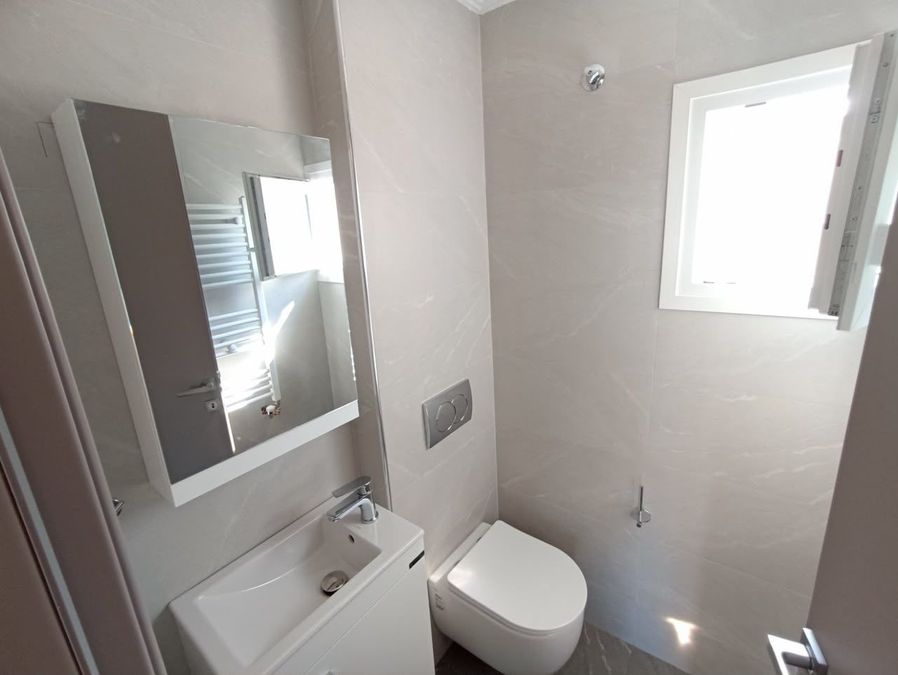Photo 360680183