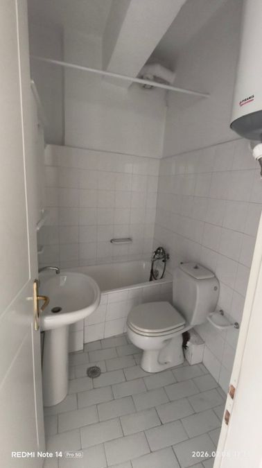 Photo 360975098