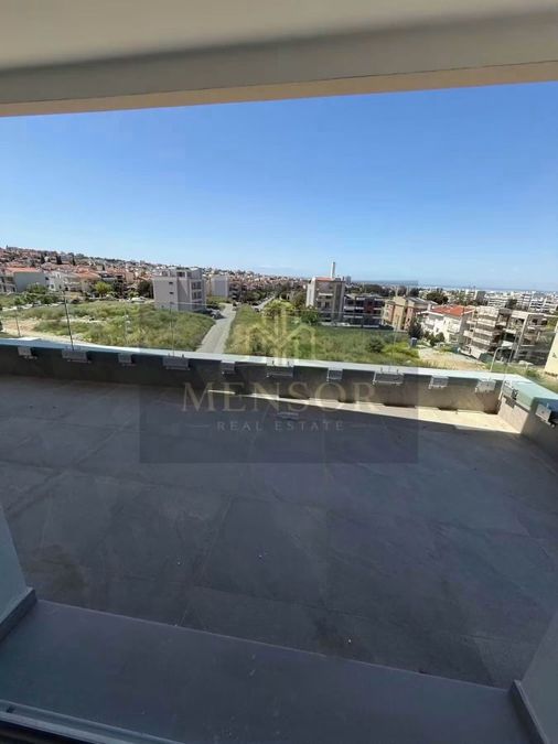 Photo 362360537