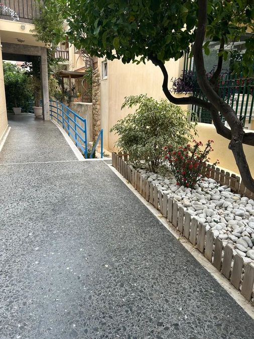 Photo 363097838