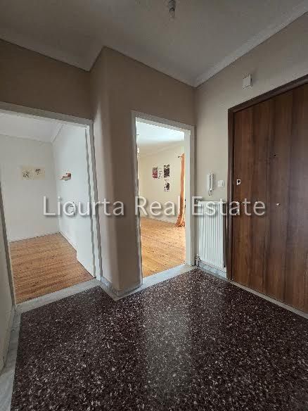 Photo 363677990