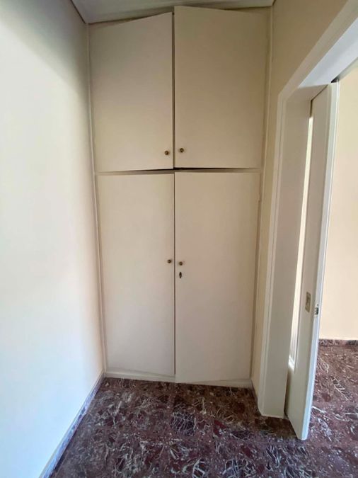 Photo 364453772