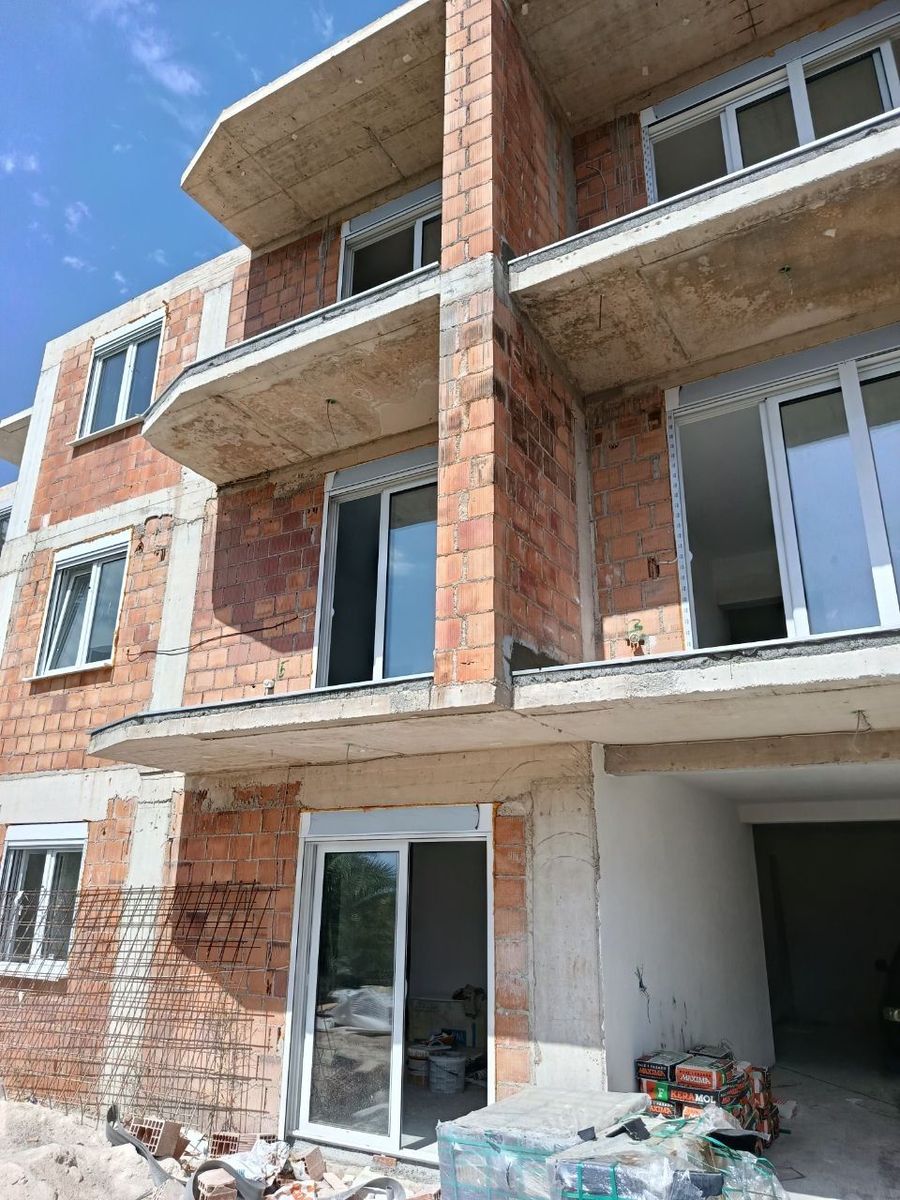 Apartment for sale in Susanj, Bar 8