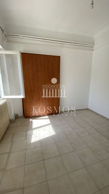 Photo 366688079