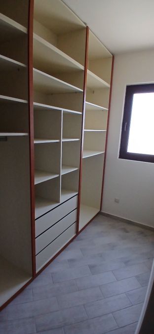 Photo 367227185
