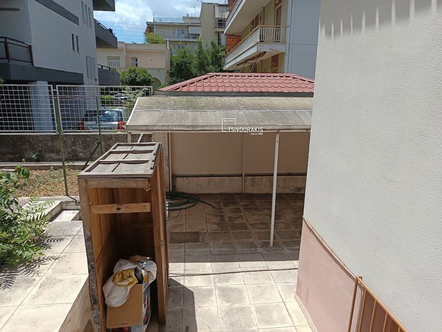 Photo 367636217
