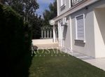 Photo 367667186