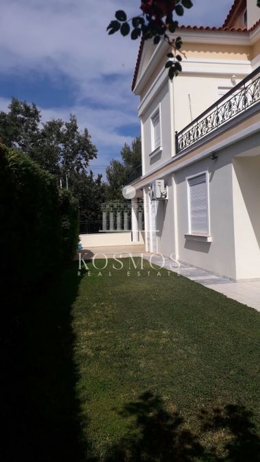 Photo 367667186