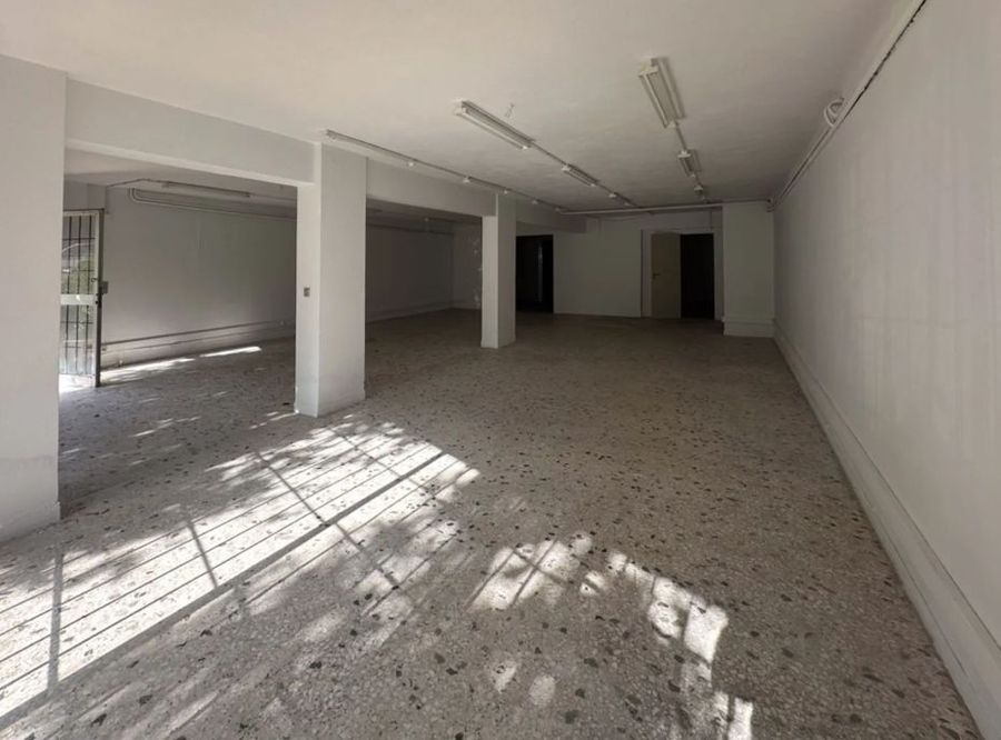 Photo 367712693