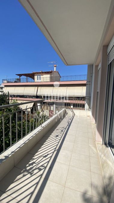 Photo 367888373