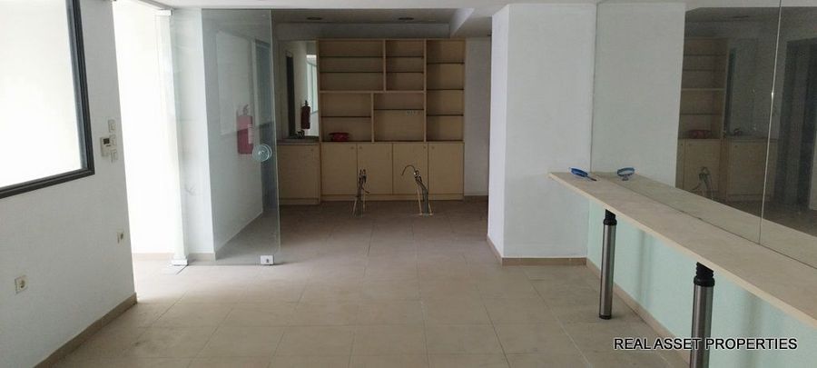 Photo 368257685