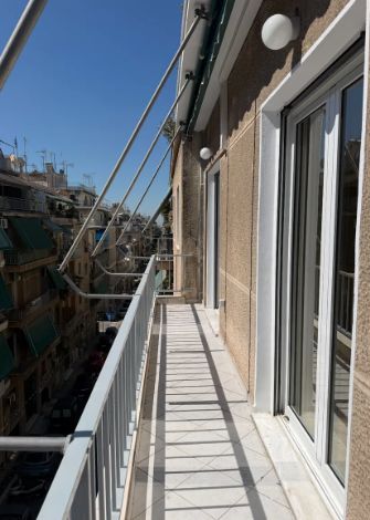 Photo 368347901