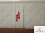 Photo 368379968