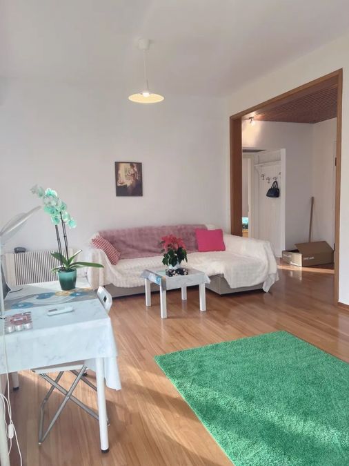 Photo 368798687