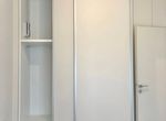 Photo 369033209