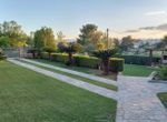 Photo 369207626