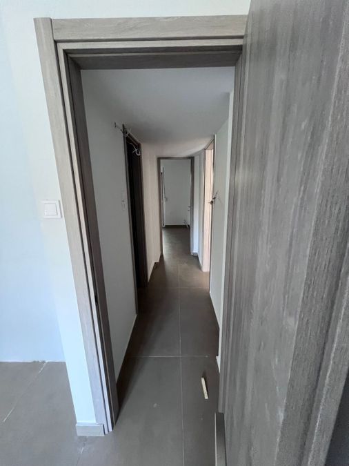 Photo 369207689