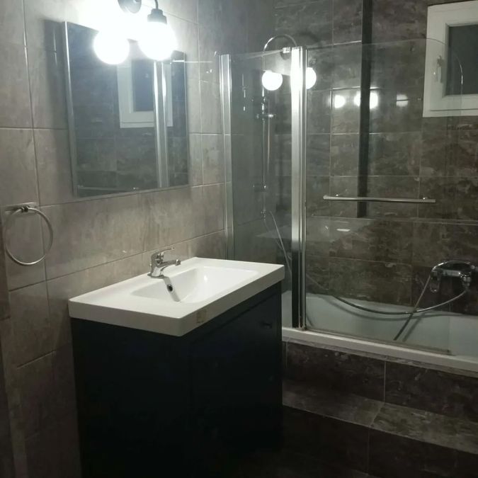 Photo 369320327