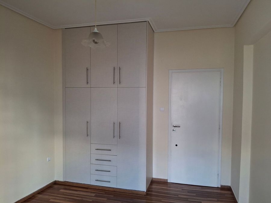 Photo 369413657