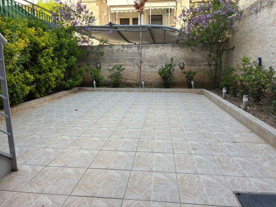Photo 369474134