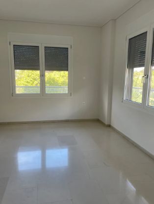 Photo 369588215