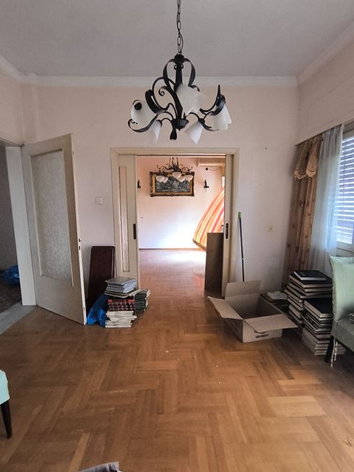 Photo 369755495