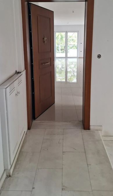 Photo 369870881