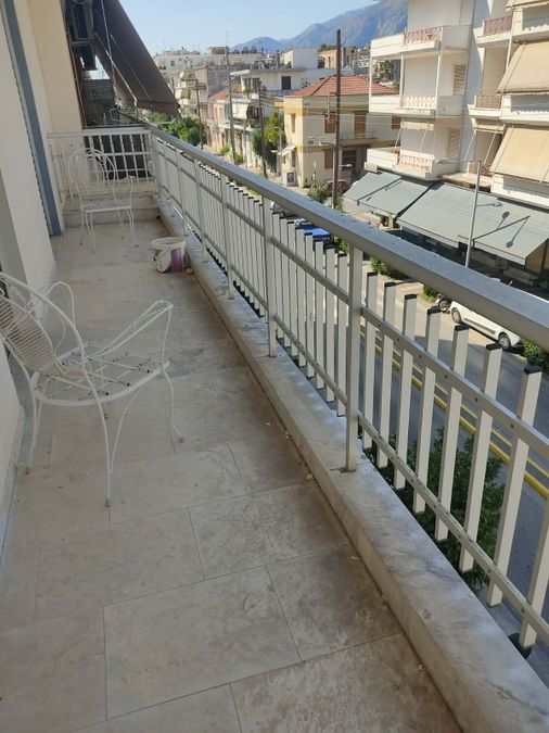 Photo 369891836