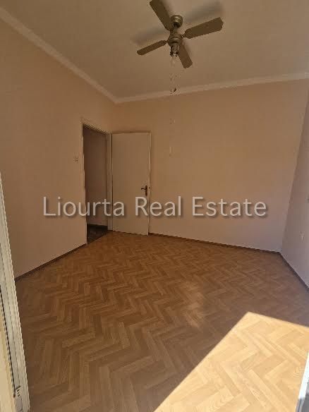 Photo 369909398