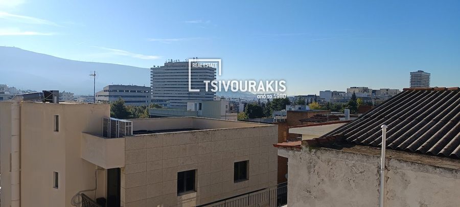 Photo 370635257