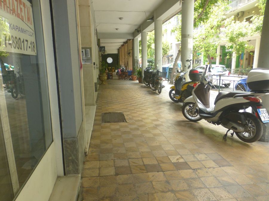 Photo 371168348