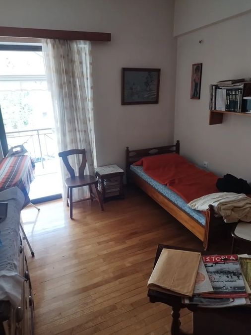 Photo 371243822