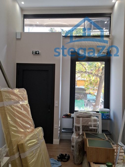 Photo 371303708