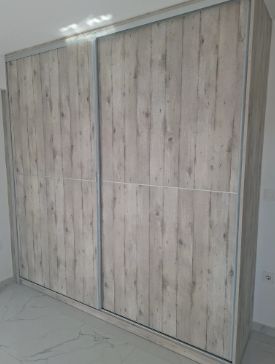 Photo 371556869