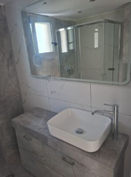 Photo 371556875