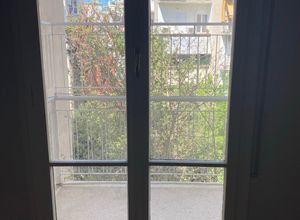 Photo 371828078
