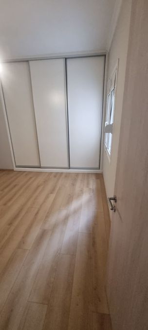 Photo 372142532