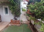 Photo 372153908