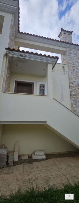 Photo 372257312