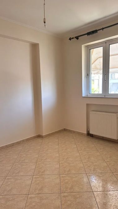 Photo 372400748